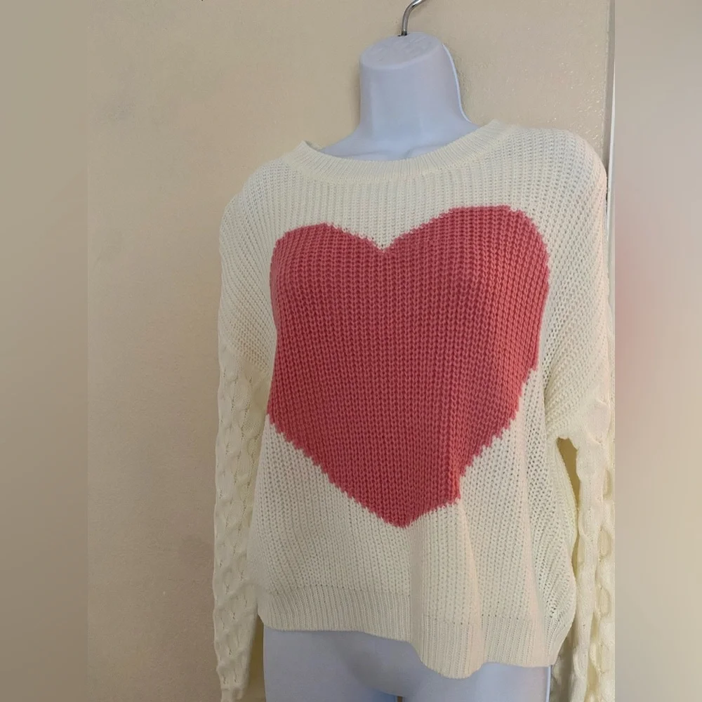 New SHEIn pink heart 🩷 sweater - Picture 3 of 7